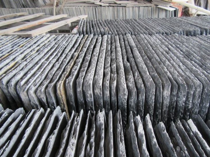 China Black Slate Roof Tiles