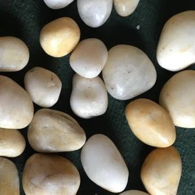 হোয়াইট বিচ নুড়ি